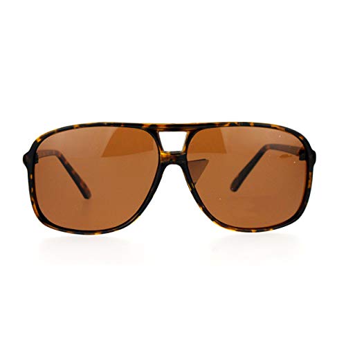 Mens sport sunglasses in oversized thin plastic style model number SA106